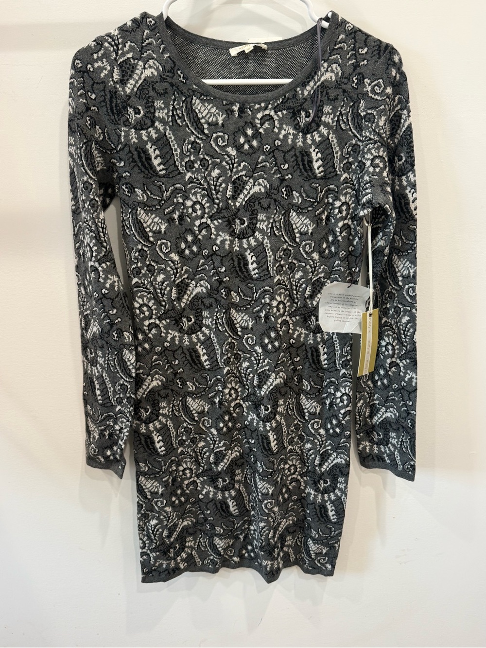 Matty M Gray and White Paisley Knit Long Sleeve Dress size S